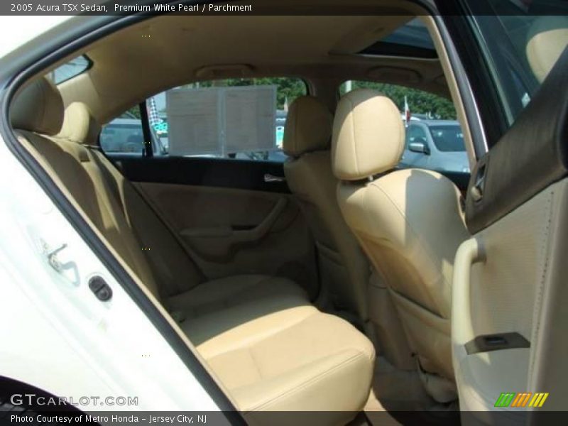 Premium White Pearl / Parchment 2005 Acura TSX Sedan