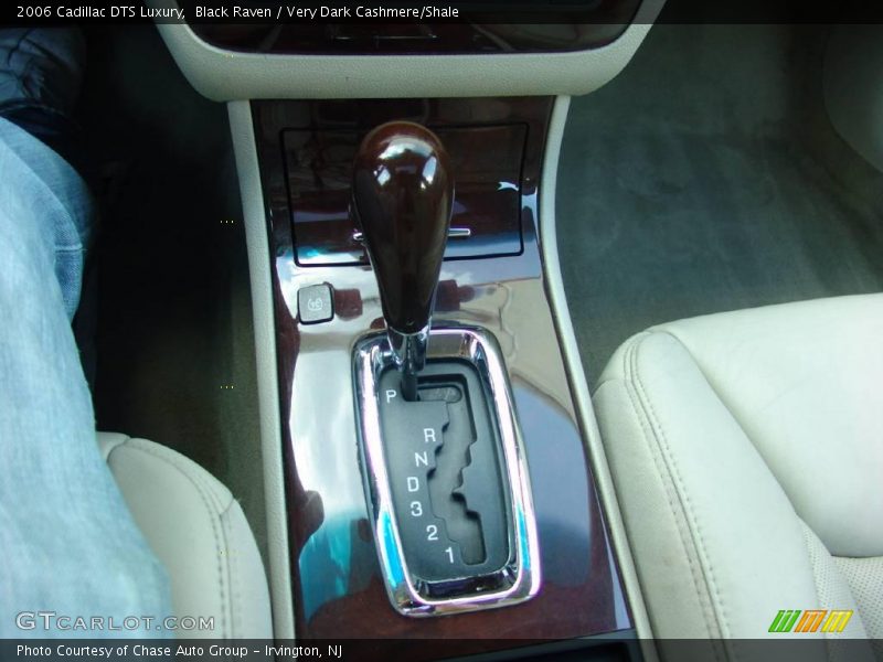 Black Raven / Very Dark Cashmere/Shale 2006 Cadillac DTS Luxury