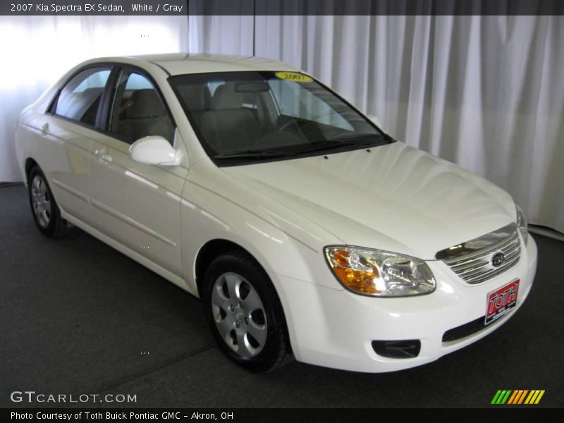 White / Gray 2007 Kia Spectra EX Sedan