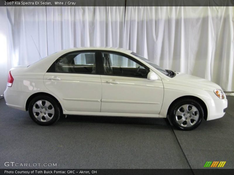 White / Gray 2007 Kia Spectra EX Sedan