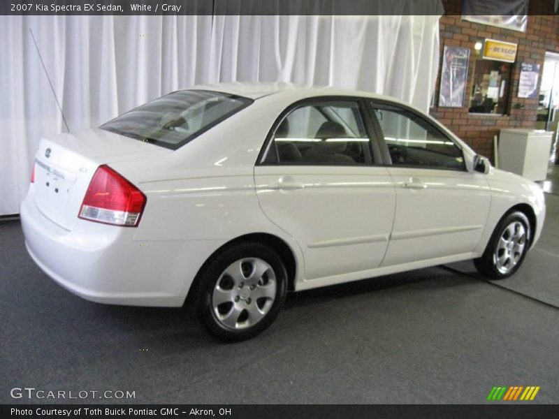 White / Gray 2007 Kia Spectra EX Sedan
