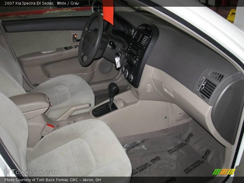 White / Gray 2007 Kia Spectra EX Sedan