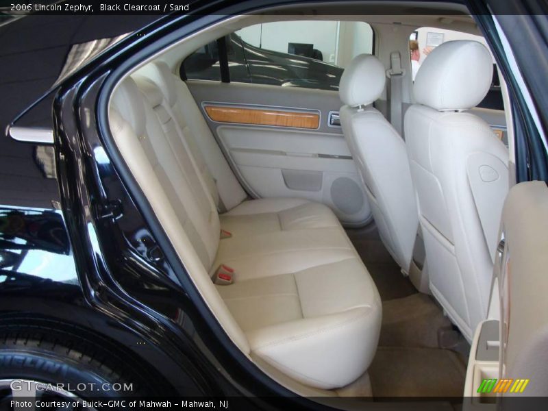 Black Clearcoat / Sand 2006 Lincoln Zephyr