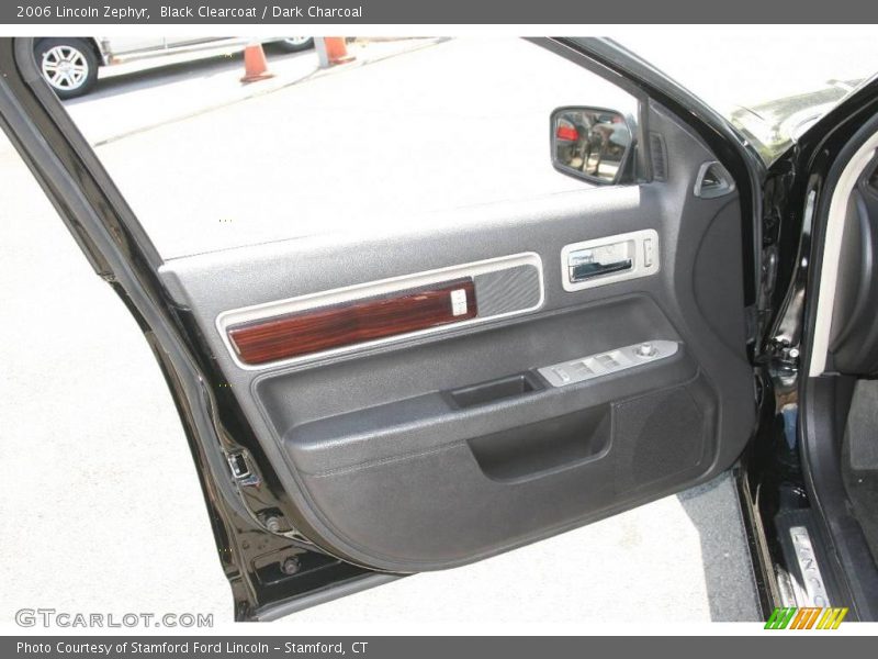 Black Clearcoat / Dark Charcoal 2006 Lincoln Zephyr
