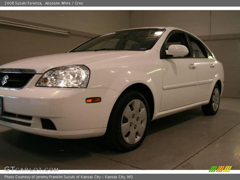 Absolute White / Grey 2008 Suzuki Forenza