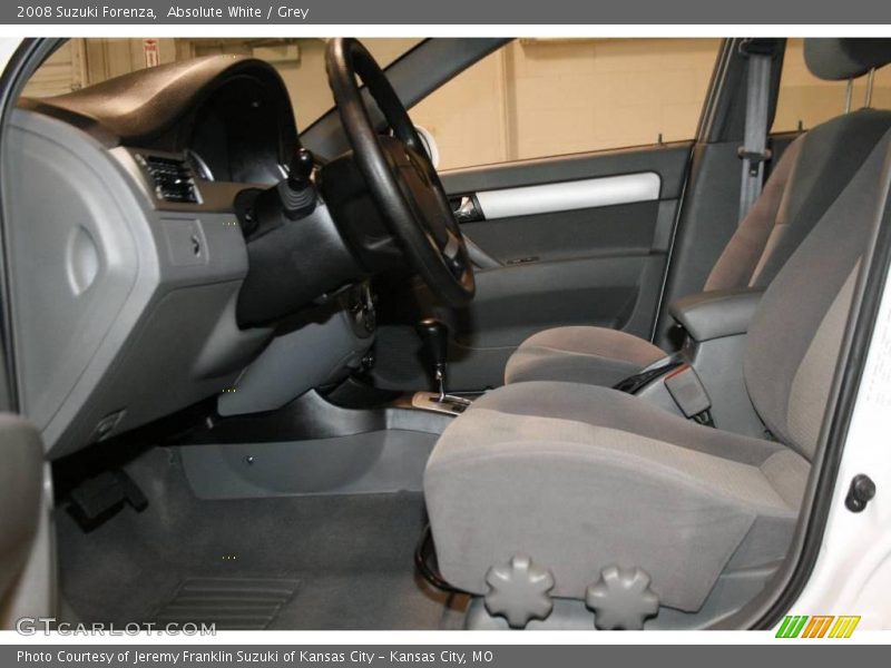 Absolute White / Grey 2008 Suzuki Forenza