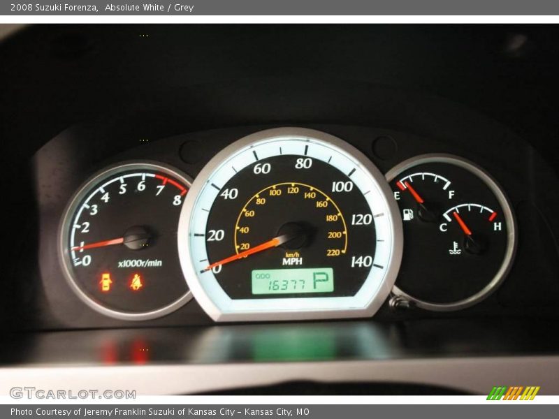 Absolute White / Grey 2008 Suzuki Forenza