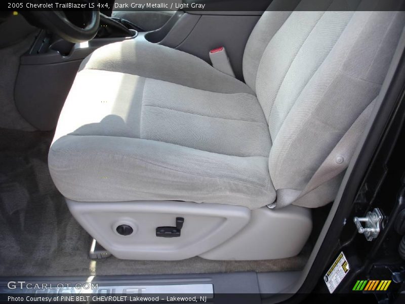 Dark Gray Metallic / Light Gray 2005 Chevrolet TrailBlazer LS 4x4