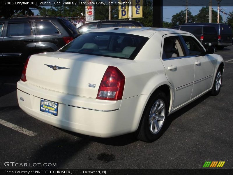 Cool Vanilla / Dark Slate Gray/Light Graystone 2006 Chrysler 300 Touring