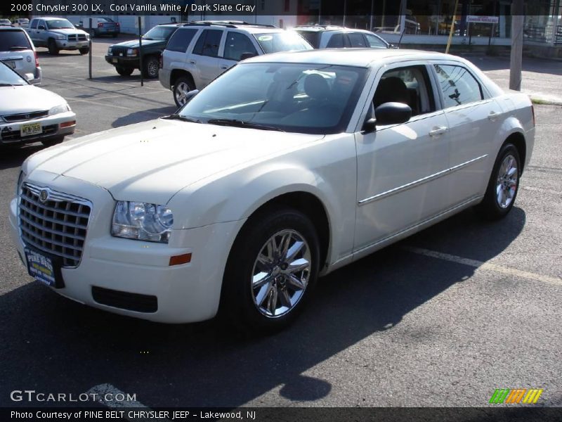 Cool Vanilla White / Dark Slate Gray 2008 Chrysler 300 LX