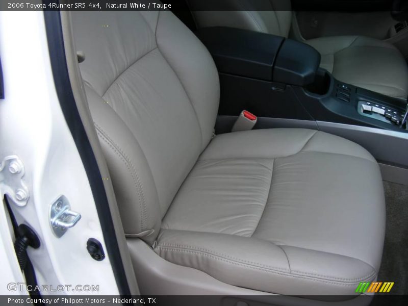 Natural White / Taupe 2006 Toyota 4Runner SR5 4x4