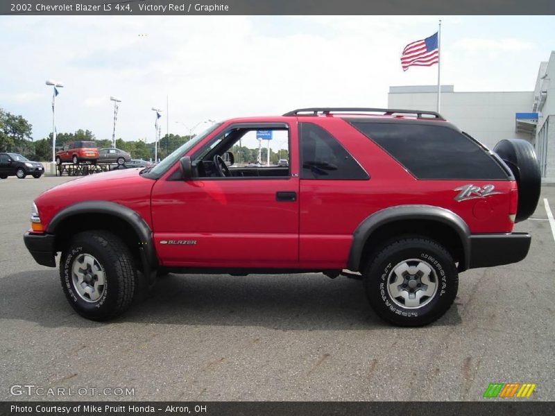 Victory Red / Graphite 2002 Chevrolet Blazer LS 4x4