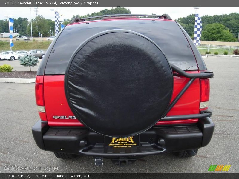Victory Red / Graphite 2002 Chevrolet Blazer LS 4x4