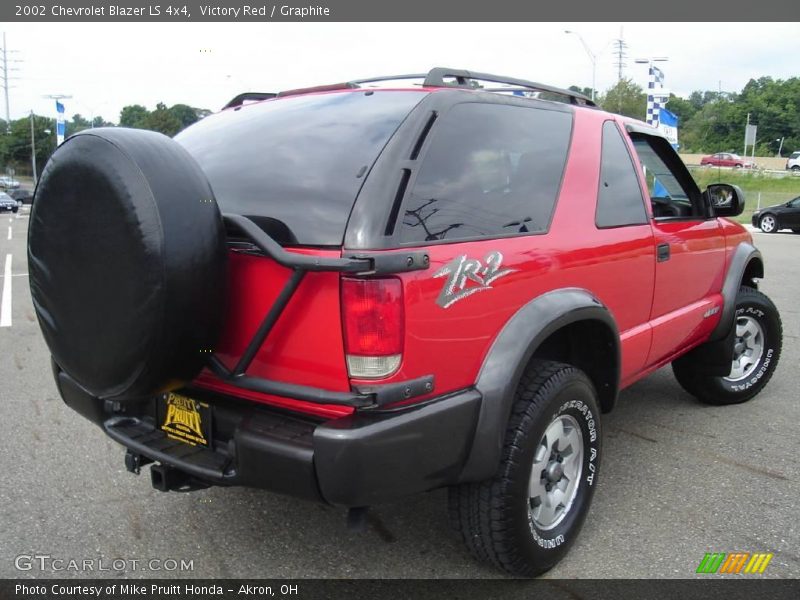 Victory Red / Graphite 2002 Chevrolet Blazer LS 4x4