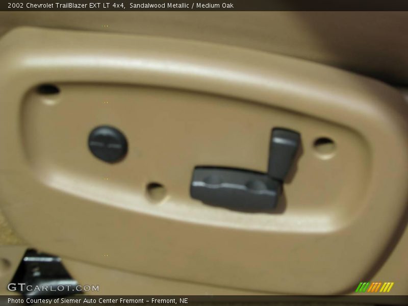 Sandalwood Metallic / Medium Oak 2002 Chevrolet TrailBlazer EXT LT 4x4