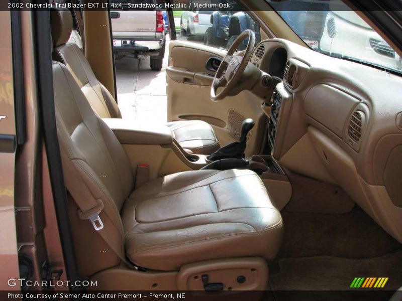 Sandalwood Metallic / Medium Oak 2002 Chevrolet TrailBlazer EXT LT 4x4