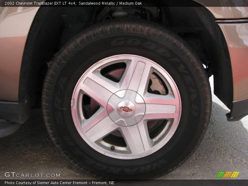 Sandalwood Metallic / Medium Oak 2002 Chevrolet TrailBlazer EXT LT 4x4