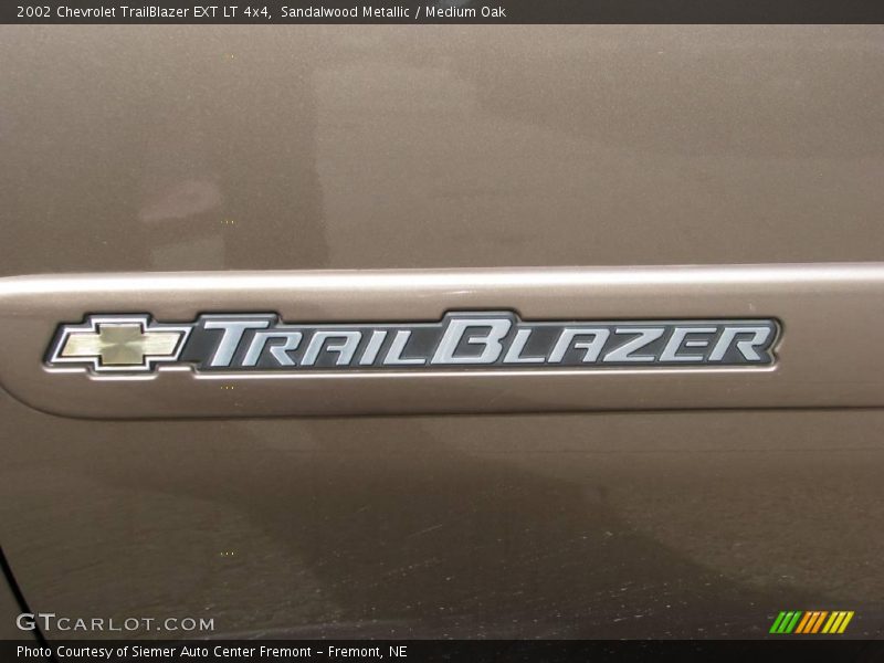 Sandalwood Metallic / Medium Oak 2002 Chevrolet TrailBlazer EXT LT 4x4