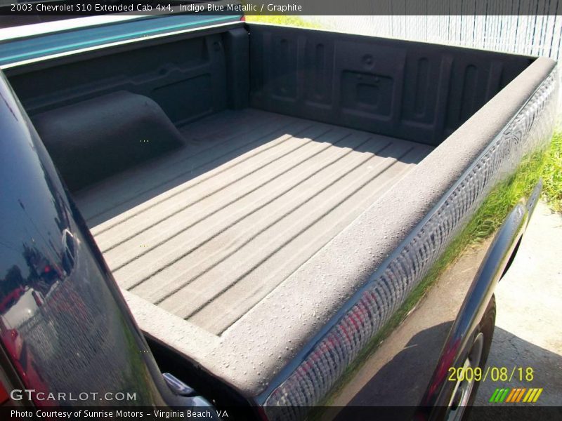 Indigo Blue Metallic / Graphite 2003 Chevrolet S10 Extended Cab 4x4