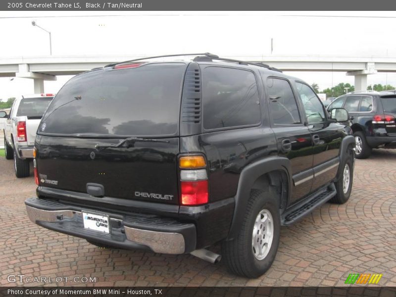 Black / Tan/Neutral 2005 Chevrolet Tahoe LS