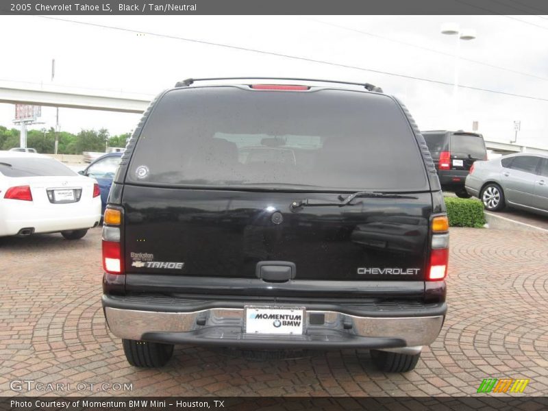Black / Tan/Neutral 2005 Chevrolet Tahoe LS