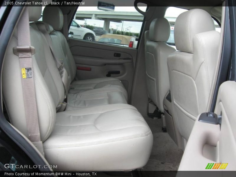 Black / Tan/Neutral 2005 Chevrolet Tahoe LS