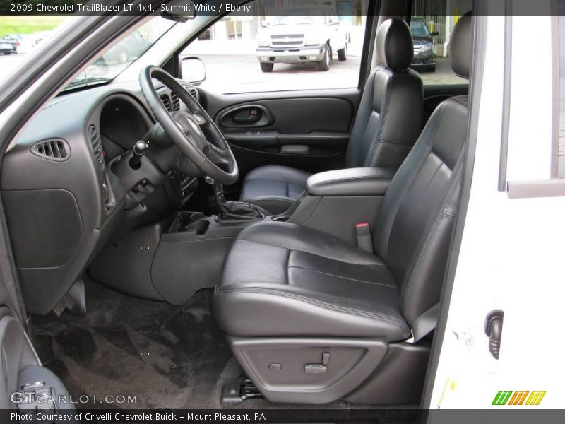 Summit White / Ebony 2009 Chevrolet TrailBlazer LT 4x4