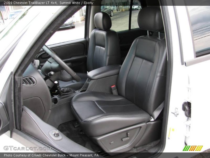 Summit White / Ebony 2009 Chevrolet TrailBlazer LT 4x4