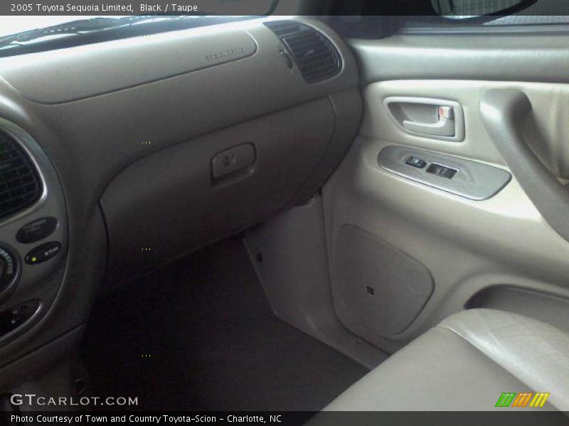 Black / Taupe 2005 Toyota Sequoia Limited
