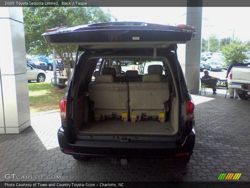 Black / Taupe 2005 Toyota Sequoia Limited