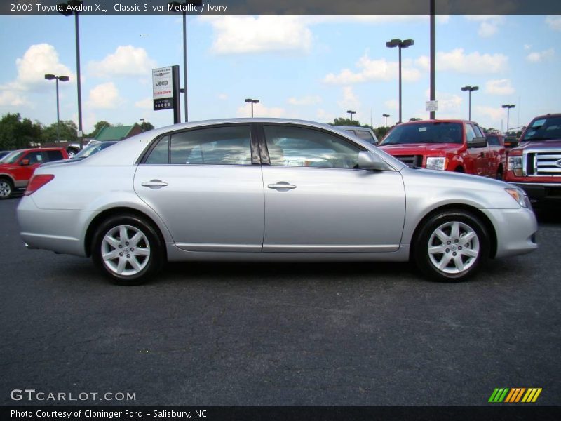 Classic Silver Metallic / Ivory 2009 Toyota Avalon XL