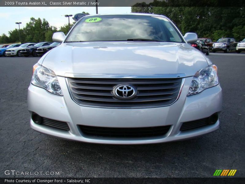 Classic Silver Metallic / Ivory 2009 Toyota Avalon XL