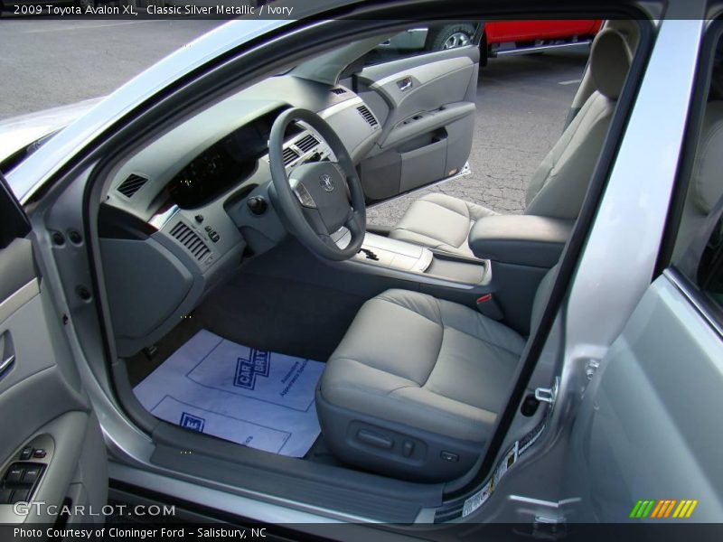 Classic Silver Metallic / Ivory 2009 Toyota Avalon XL