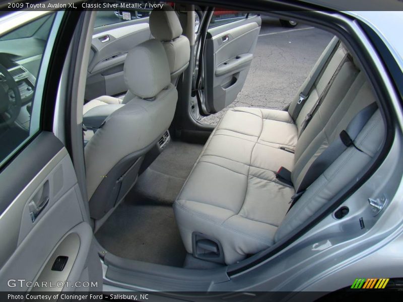 Classic Silver Metallic / Ivory 2009 Toyota Avalon XL