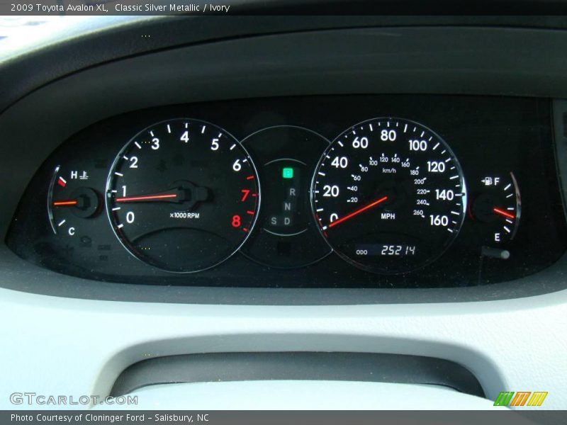 Classic Silver Metallic / Ivory 2009 Toyota Avalon XL