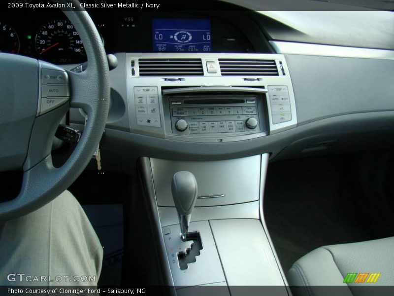 Classic Silver Metallic / Ivory 2009 Toyota Avalon XL