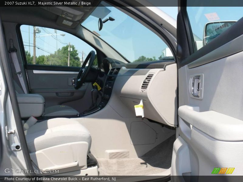 Majestic Silver Metallic / Beige 2007 Suzuki XL7