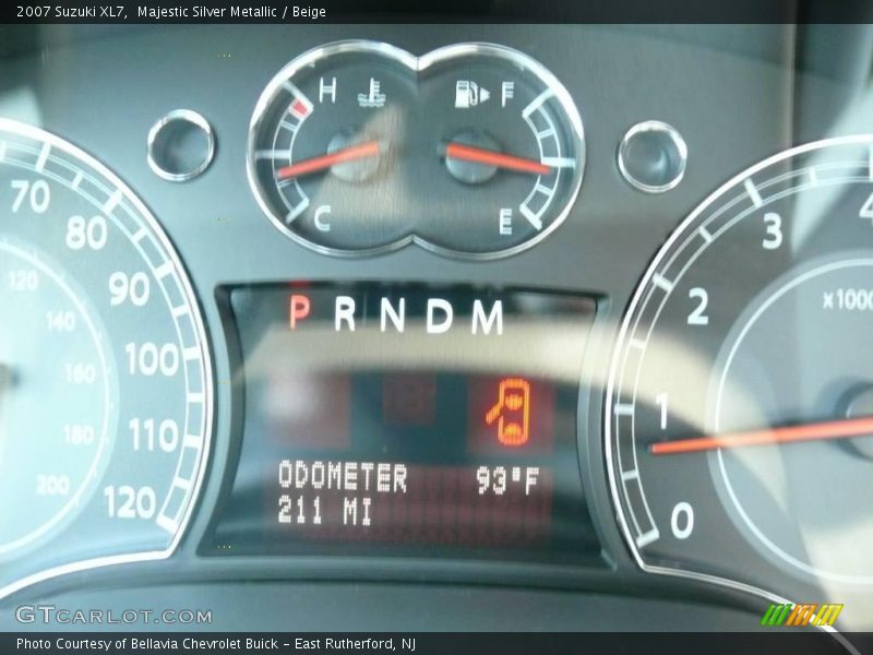 Majestic Silver Metallic / Beige 2007 Suzuki XL7