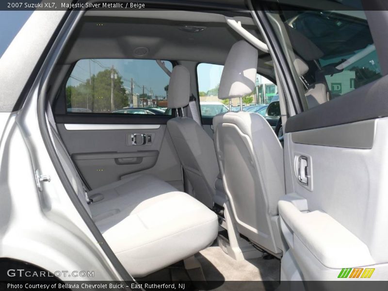 Majestic Silver Metallic / Beige 2007 Suzuki XL7