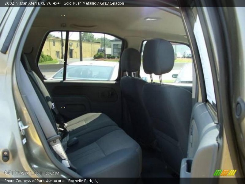 Gold Rush Metallic / Gray Celadon 2002 Nissan Xterra XE V6 4x4