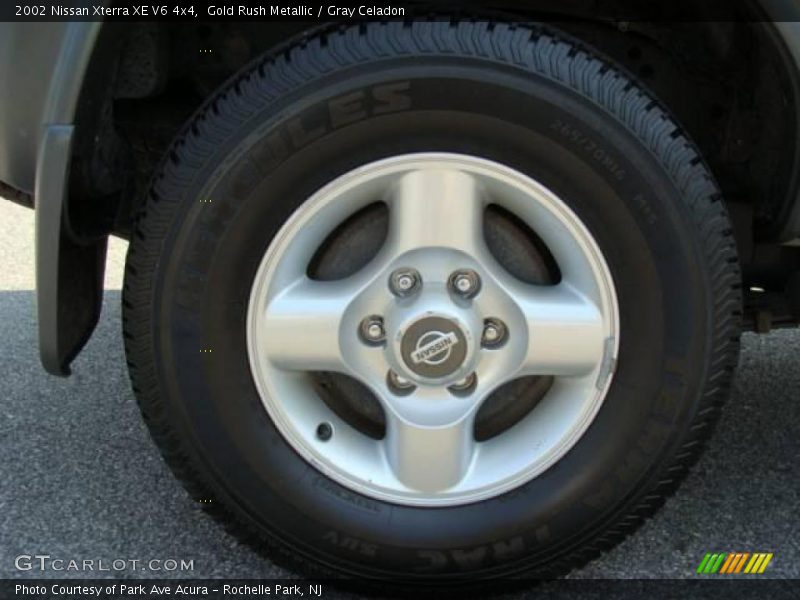 Gold Rush Metallic / Gray Celadon 2002 Nissan Xterra XE V6 4x4