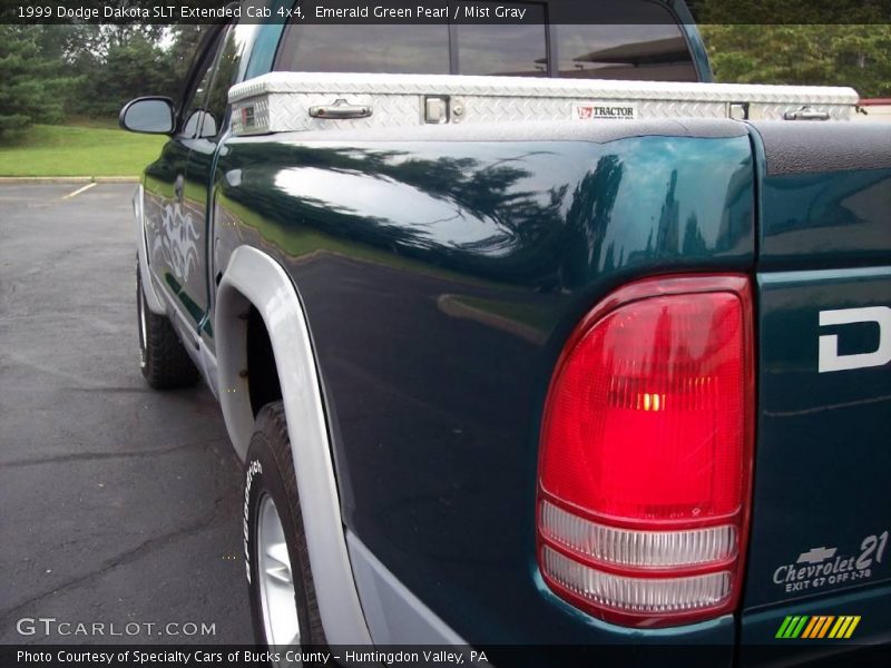 Emerald Green Pearl / Mist Gray 1999 Dodge Dakota SLT Extended Cab 4x4