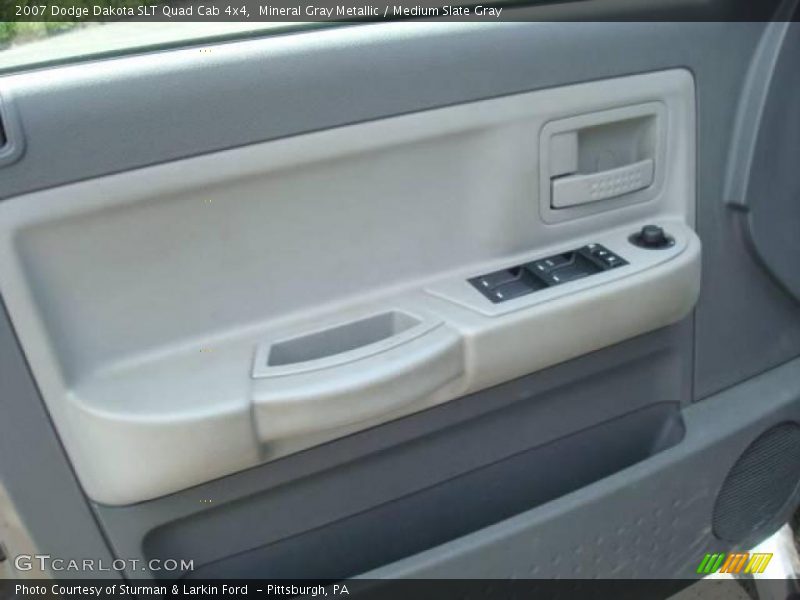 Mineral Gray Metallic / Medium Slate Gray 2007 Dodge Dakota SLT Quad Cab 4x4