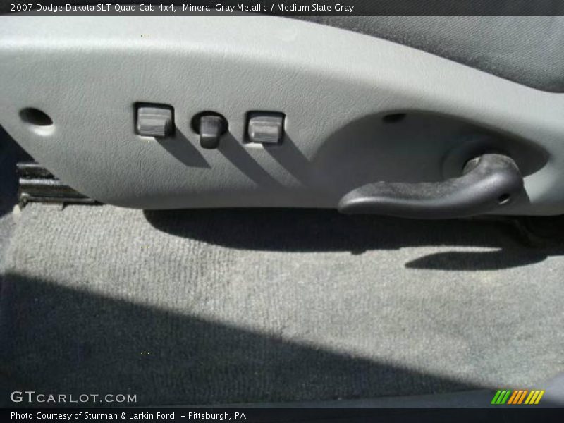 Mineral Gray Metallic / Medium Slate Gray 2007 Dodge Dakota SLT Quad Cab 4x4