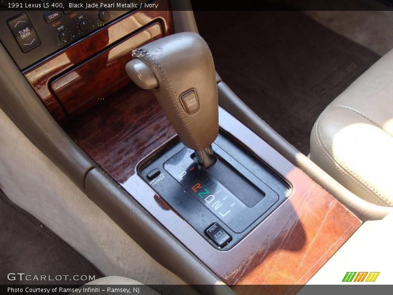 Black Jade Pearl Metallic / Ivory 1991 Lexus LS 400