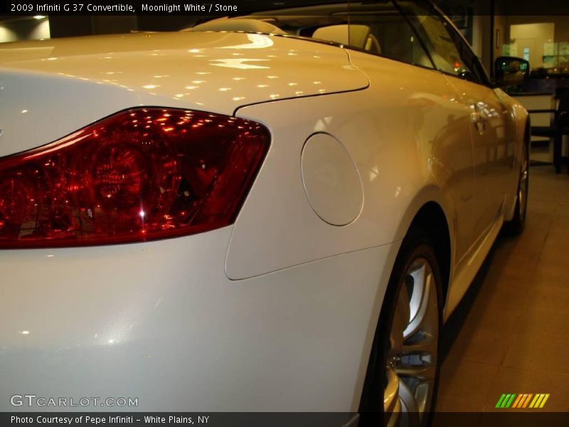 Moonlight White / Stone 2009 Infiniti G 37 Convertible