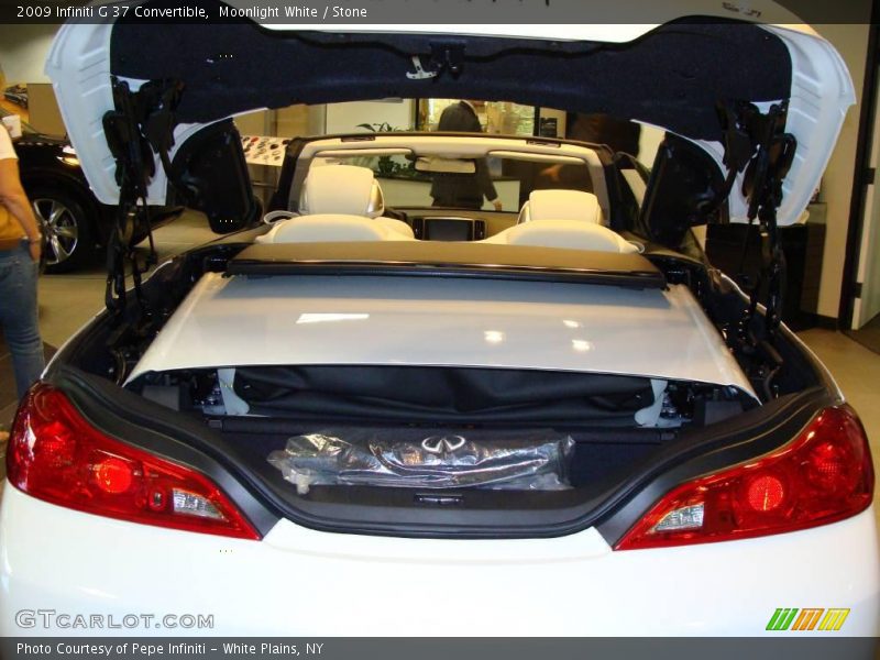 Moonlight White / Stone 2009 Infiniti G 37 Convertible