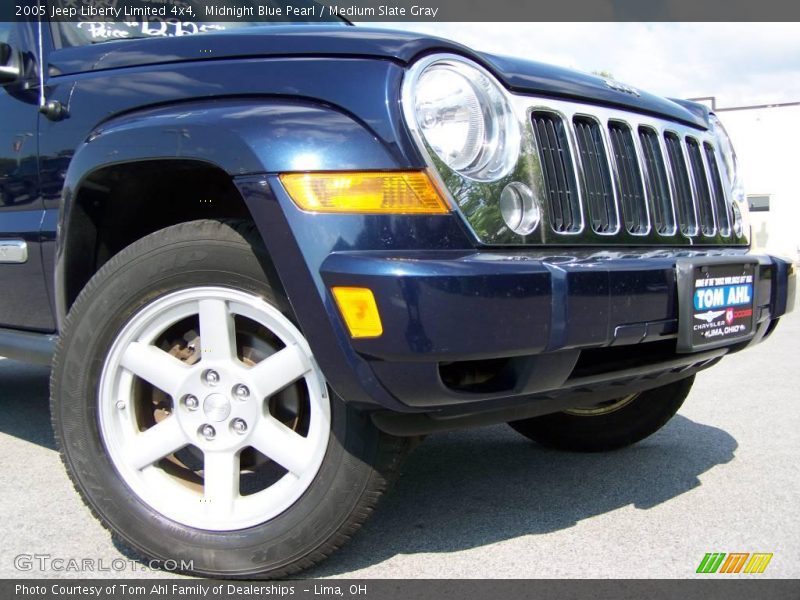 Midnight Blue Pearl / Medium Slate Gray 2005 Jeep Liberty Limited 4x4
