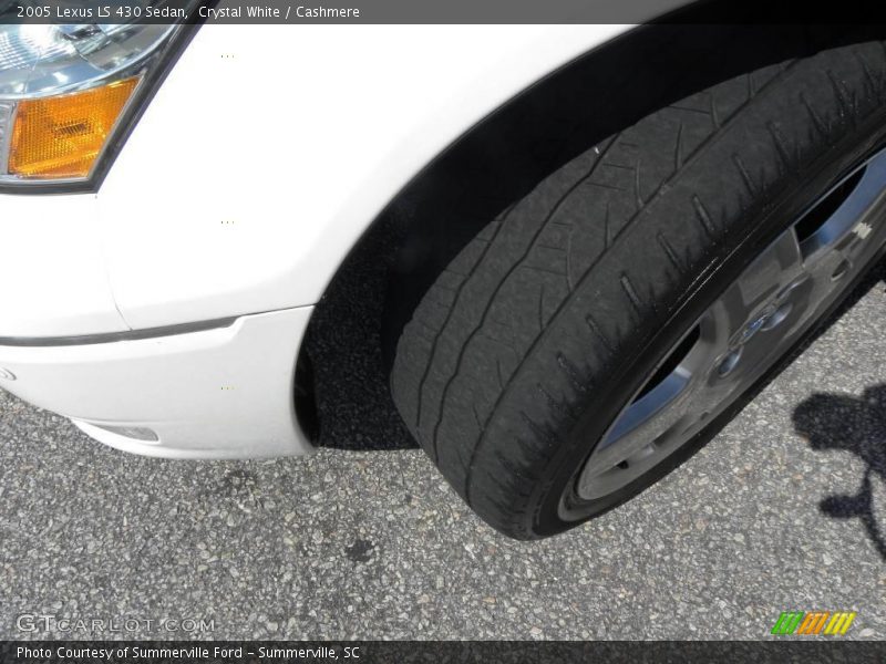 Crystal White / Cashmere 2005 Lexus LS 430 Sedan