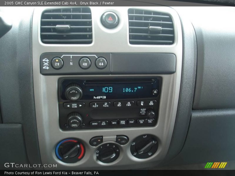 Onyx Black / Pewter 2005 GMC Canyon SLE Extended Cab 4x4